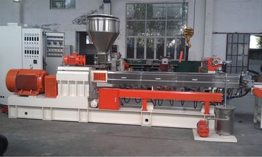 China 500kg/H pvc-Plastic Extruder van de Granulator de Tweelingschroef voor Hoge snelheids Plastic Extruder fabriek